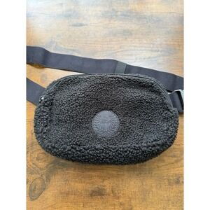 EUC VICTORIAS SECRET PINK Belt‎ Bag Fanny Pack Fleece Material Black Adjustable